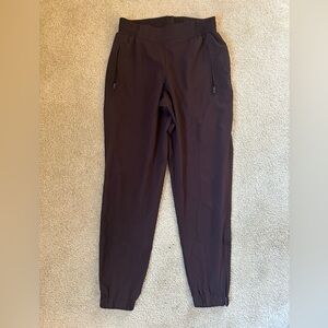 Old Navy windbreaker joggers. Size XS